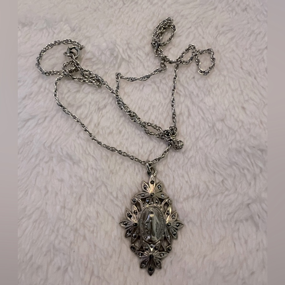 Very Rare Vintage Miraculous Sterling Silver n Marcasite Necklace - Picture 5 of 6